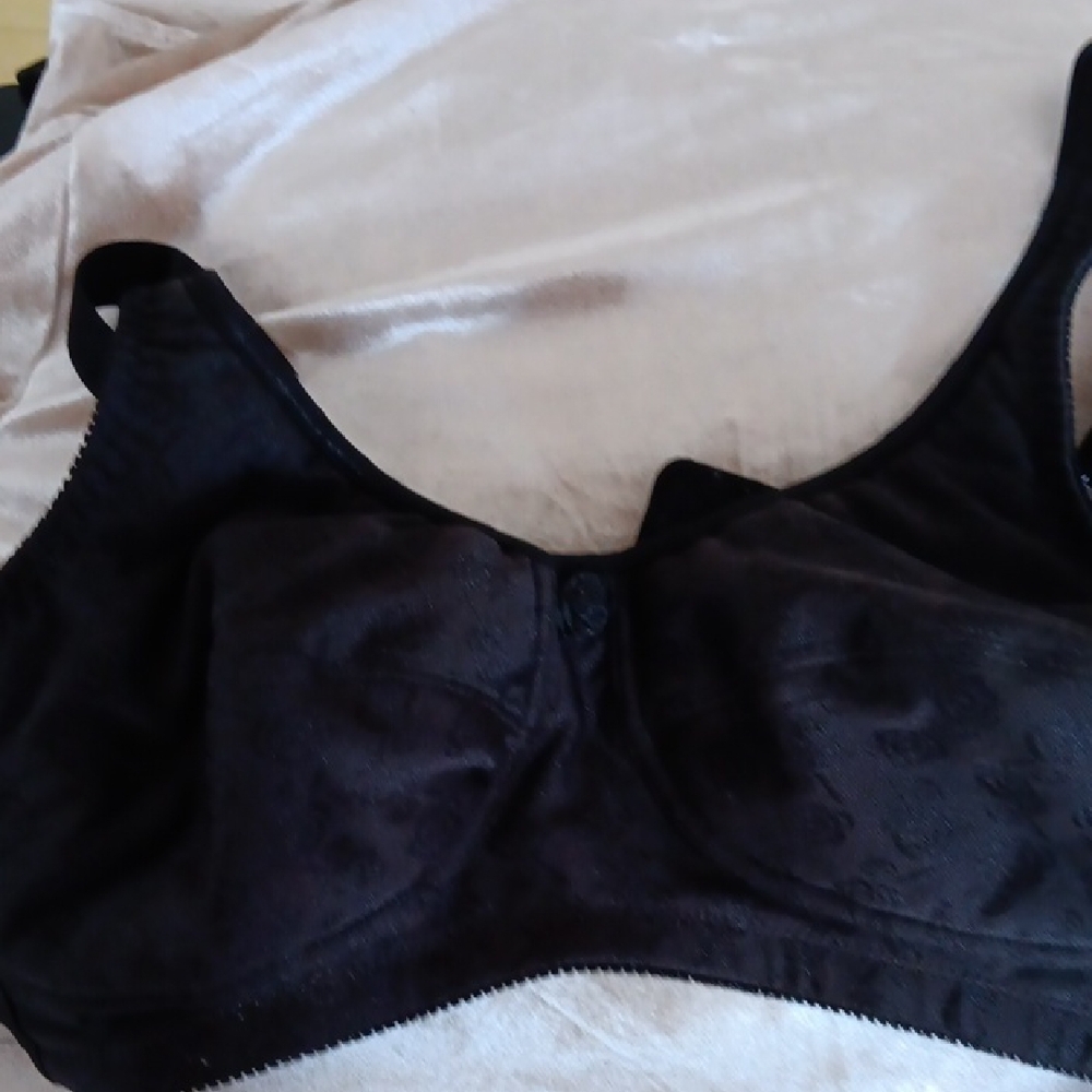 Beautiful Black Bra. 40B. (Post-Mastectomy) Bra.